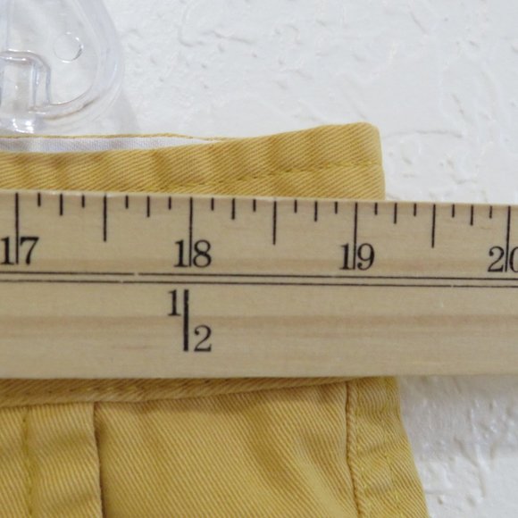 St. John's Bay* Men's 1.5" Belt Loop Four Pocket Casual Classic Shorts~ Size 38W - Picture 4 of 9